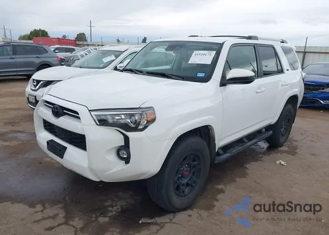 2023 Toyota 4Runner Sr5 z USA, uszkodzony, nr VIN JTEMU5JR0P6135434